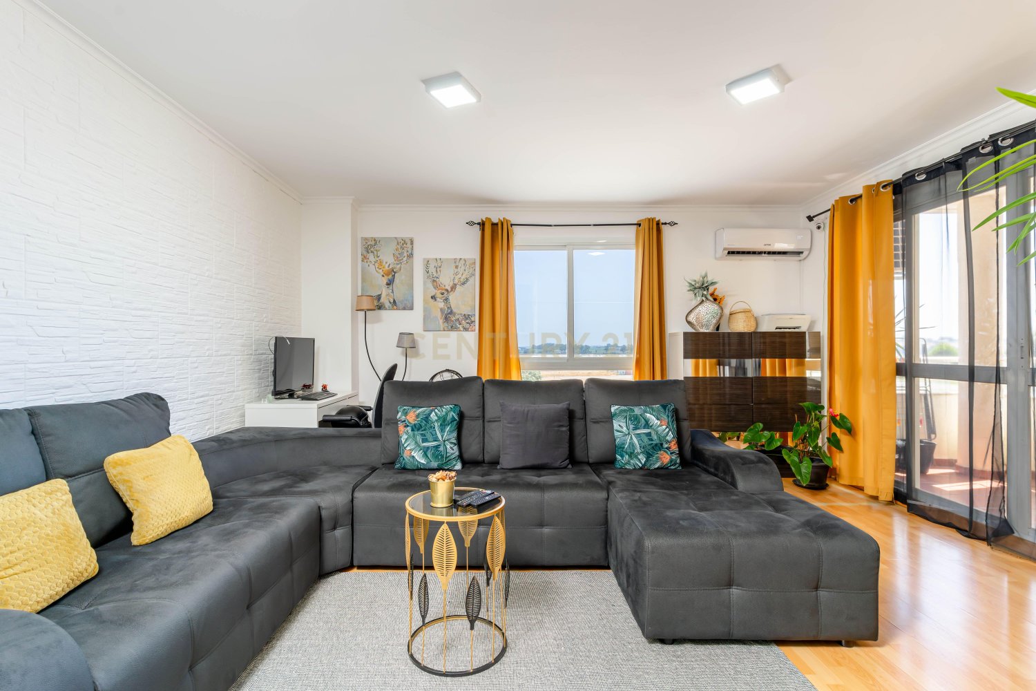 3 bedrooms Apartment in Moita, Portugal No. 205461