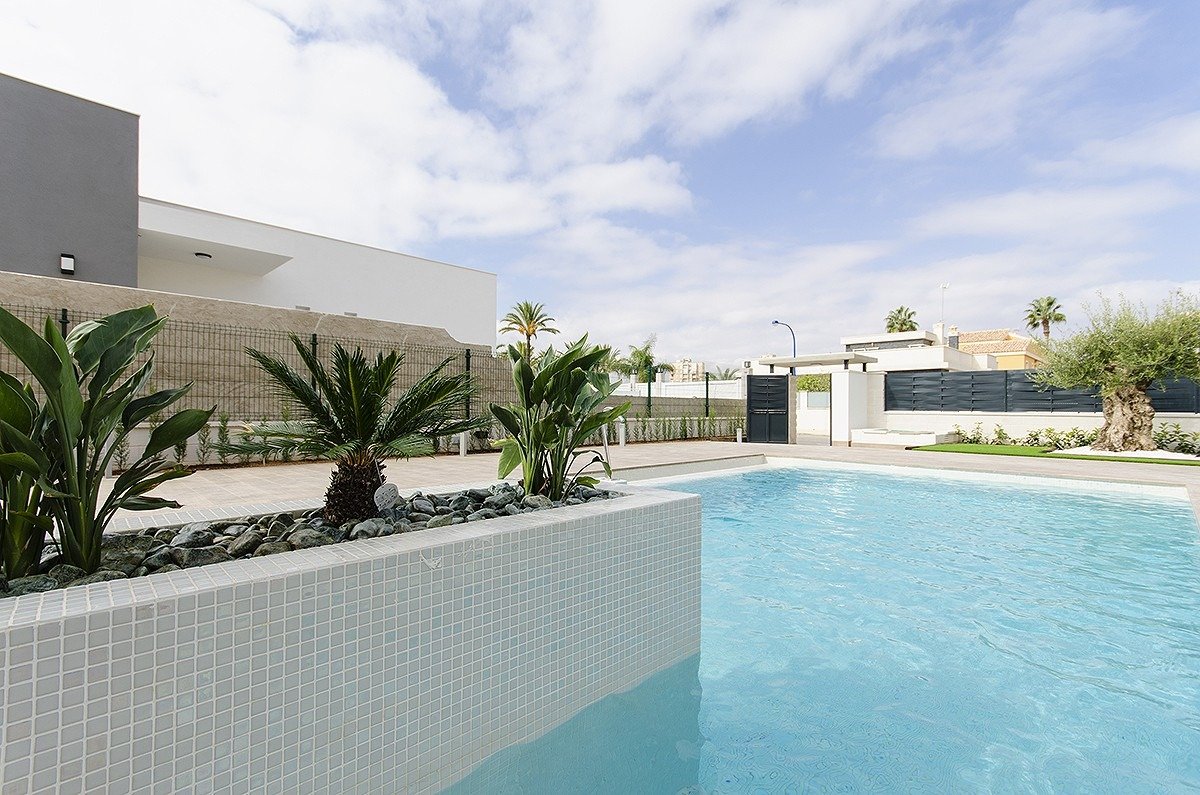 4 bedrooms Villa in Campoamor, Spain No. 9185