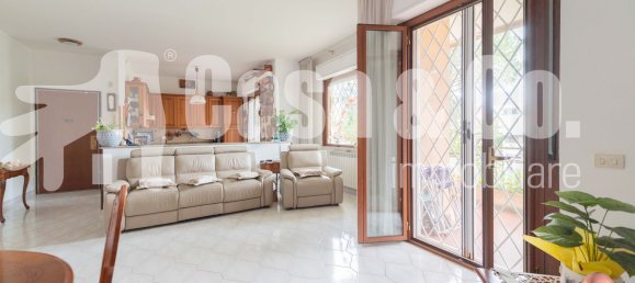 4 bedrooms Apartment in Rome, Italy No. 339436 5