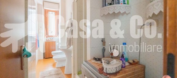 4 bedrooms Apartment in Rome, Italy No. 339436 23