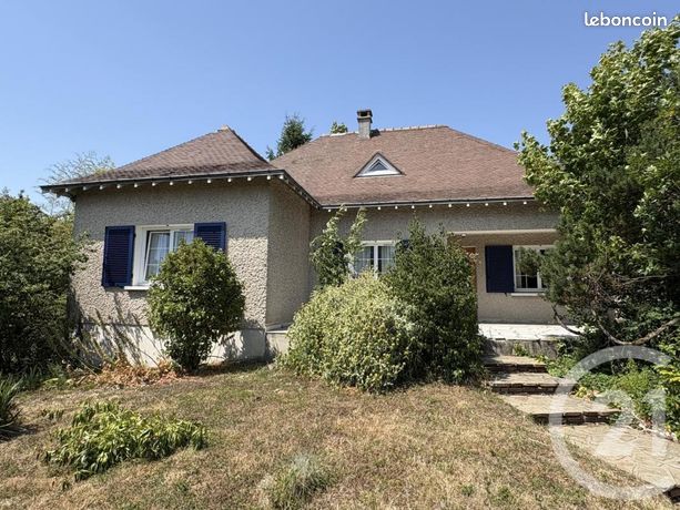 Casa de 4 dormitorios en Chateauroux, France No. 311981