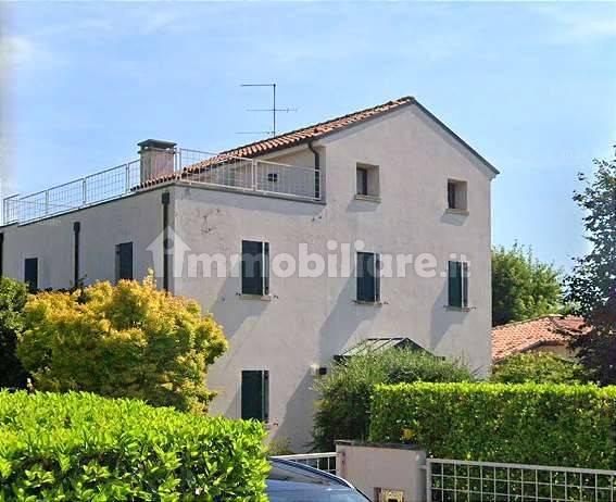 5 rooms Villa in Cappella Maggiore, Italy No. 204076