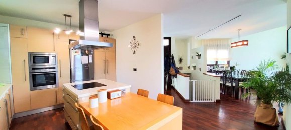 Villa de 4 dormitorios en Cádiz, Spain No. 141499 33