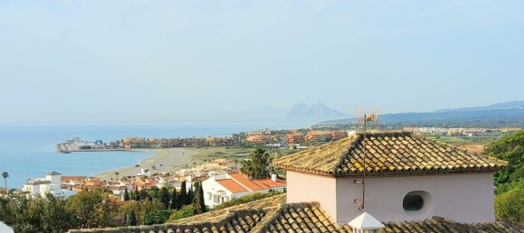 Villa de 4 dormitorios en Cádiz, Spain No. 141499 28