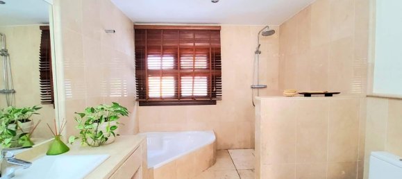 Villa de 4 dormitorios en Cádiz, Spain No. 141499 48