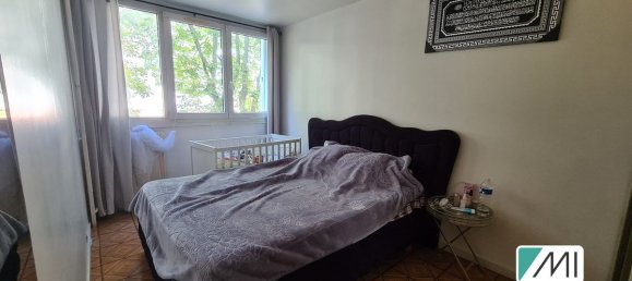 3 Schlafzimmer Wohnung in Trappes, France, Nr. 334121 2