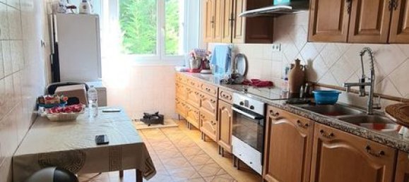 3 Schlafzimmer Wohnung in Trappes, France, Nr. 334121 3