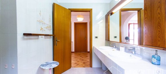 4-salle Villa à Gavorrano, Italy No. 35731 17