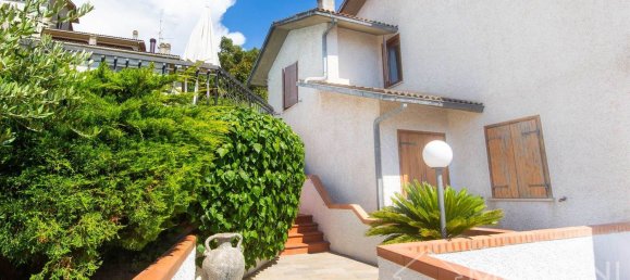 4-salle Villa à Gavorrano, Italy No. 35731 27