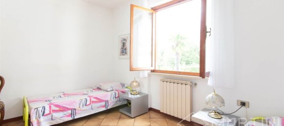 4-salle Villa à Gavorrano, Italy No. 35731 39