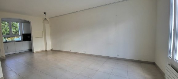 3 bedrooms House in Clamart, France No. 186521 4