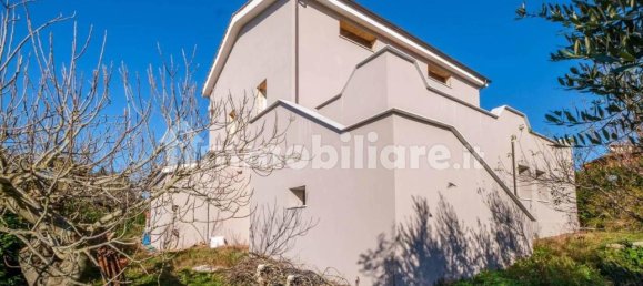 5 rooms Villa in Manziana, Italy No. 231720 13