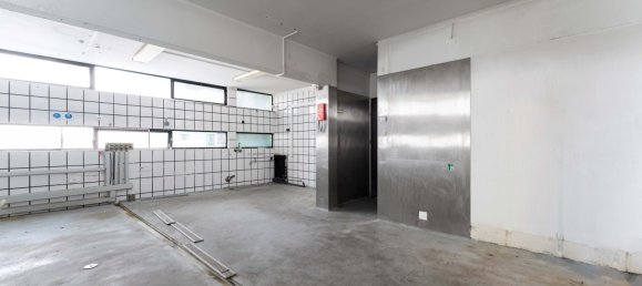 5 bedrooms Villa in Lisbon, Portugal No. 120164 8