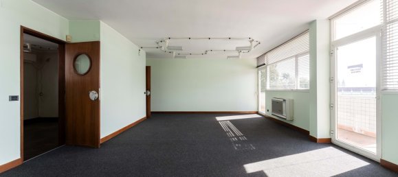 5 bedrooms Villa in Lisbon, Portugal No. 120164 14