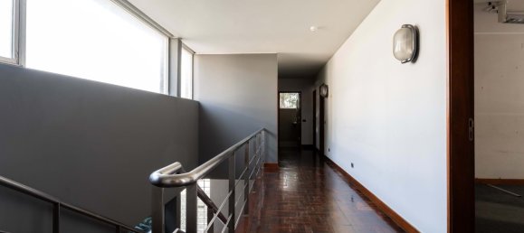 5 bedrooms Villa in Lisbon, Portugal No. 120164 17