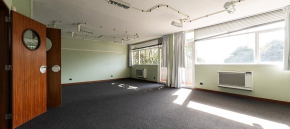 5 bedrooms Villa in Lisbon, Portugal No. 120164 12