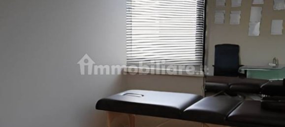 421m² Commercial property in Montesilvano, Italy No. 343539 5