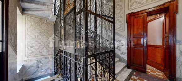 2 bedrooms Apartment in Milan, Italy No. 337385 6