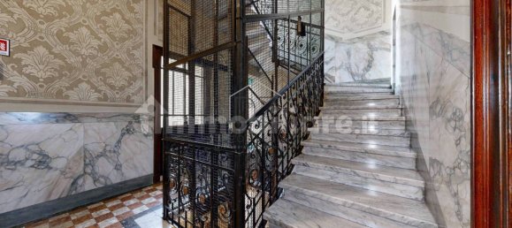 2 bedrooms Apartment in Milan, Italy No. 337385 5