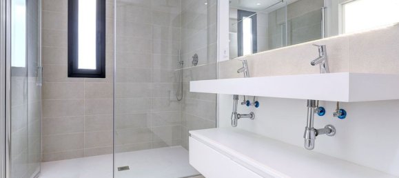 3 bedrooms Penthouse in Fuengirola, Spain No. 179988 11