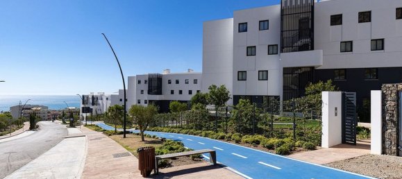 3 bedrooms Penthouse in Fuengirola, Spain No. 179988 32