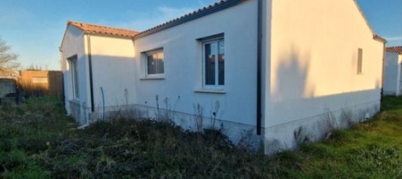 3 bedrooms House in Marennes, France No. 321216 2