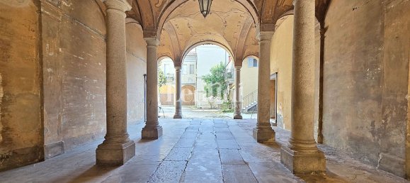 150m² Commercial property in Casale Monferrato, Italy No. 347732 3