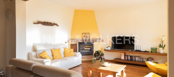 4 bedrooms House in Incisa Scapaccino, Italy No. 102274 4