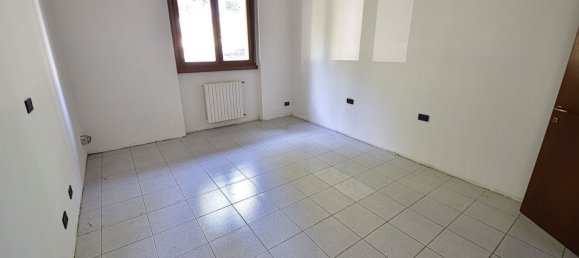3-Zimmer Wohnung in Muggiò, Italy, Nr. 334548 11