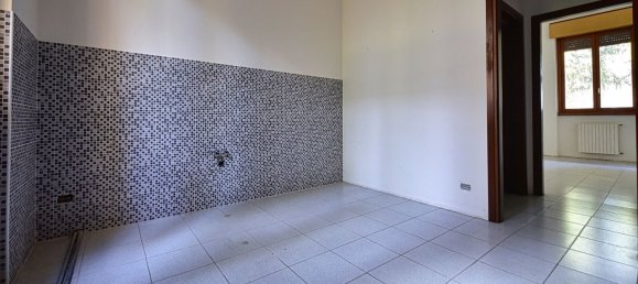 3-Zimmer Wohnung in Muggiò, Italy, Nr. 334548 2