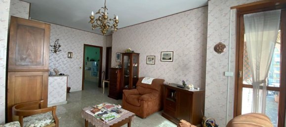 4-Zimmer Wohnung in Bra, Italy, Nr. 269876 6