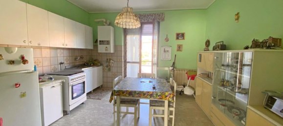 4-Zimmer Wohnung in Bra, Italy, Nr. 269876 7