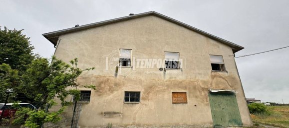 3 chambres Maison à Mirandola, Italy No. 262735 5