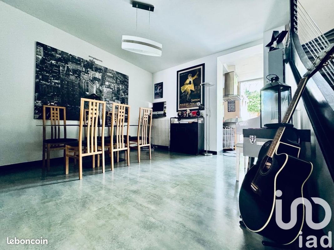 Adosado de 3 dormitorios en Reims, France No. 265878