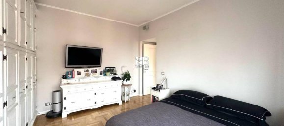 4 rooms Apartment in Ciampino, Italy No. 41026 9