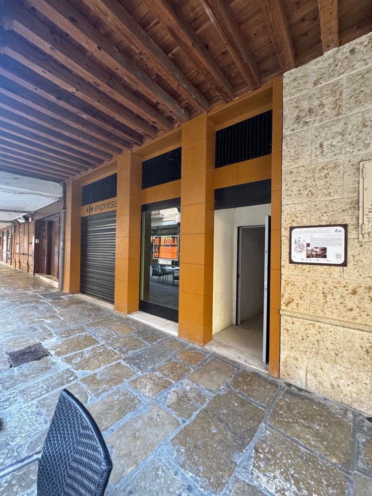 285m² Commercial property in Valladolid, Spain No. 231748