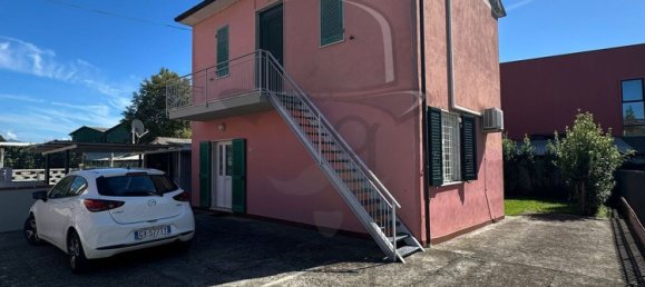 4 bedrooms House in Castelnuovo Magra, Italy No. 353110 13