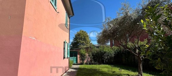 4 bedrooms House in Castelnuovo Magra, Italy No. 353110 6