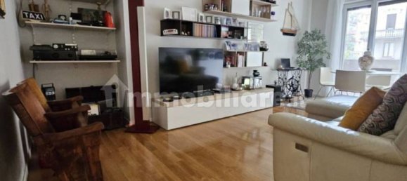 2 Schlafzimmer Wohnung in Milan, Italy, Nr. 259915 4