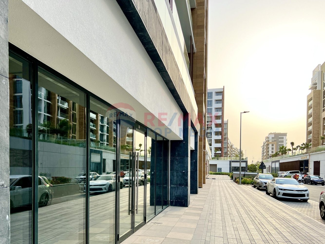 Magasin à Meydan, UAE 60.8m² No. 40506