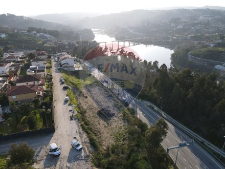 188m² Land in Marco de Canaveses, Portugal No. 60408