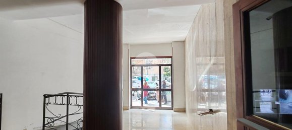 4 rooms Apartment in Naples, Italy No. 3533 34