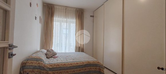 4 rooms Apartment in Naples, Italy No. 3533 10