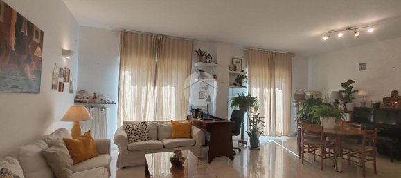4 rooms Apartment in Naples, Italy No. 3533 3