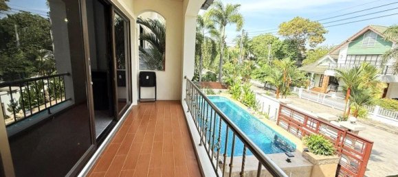 4 bedrooms House in Pattaya, Thailand No. 26716 31