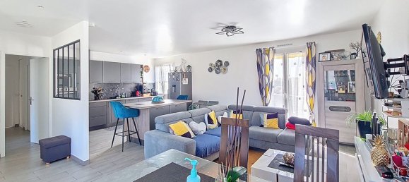 Casa de 3 dormitorios en Montsoult, France No. 111772 2