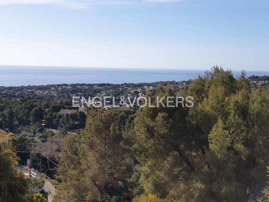  Land in Moraira, Spain No. 92229