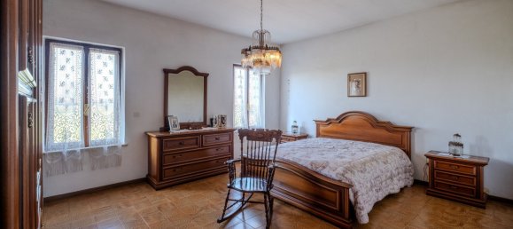 Дом с 3 спальнями в Кастильоне делле Стивьере, Италия № 151831 23