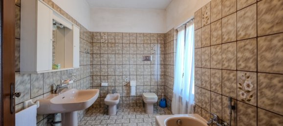 Дом с 3 спальнями в Кастильоне делле Стивьере, Италия № 151831 31