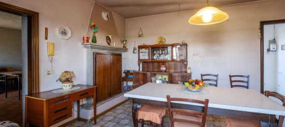 Дом с 3 спальнями в Кастильоне делле Стивьере, Италия № 151831 2